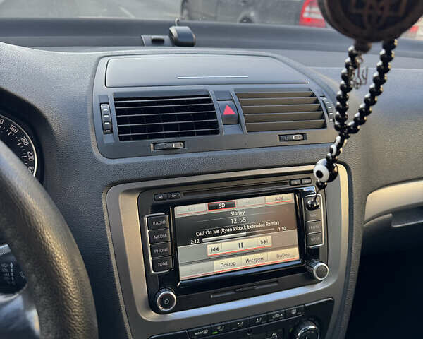 Серый Шкода Октавия, объемом двигателя 1.6 л и пробегом 268 тыс. км за 7300 $, фото 11 на Automoto.ua