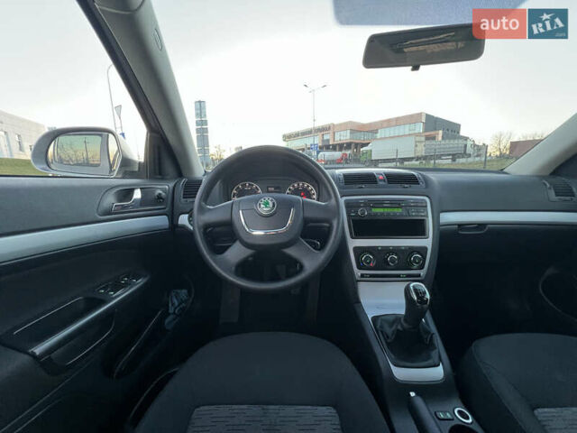 Сірий Шкода Октавія, об'ємом двигуна 1.39 л та пробігом 267 тис. км за 7400 $, фото 27 на Automoto.ua