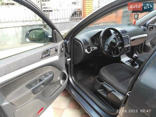 Серый Шкода Октавия, объемом двигателя 2 л и пробегом 212 тыс. км за 10500 $, фото 16 на Automoto.ua