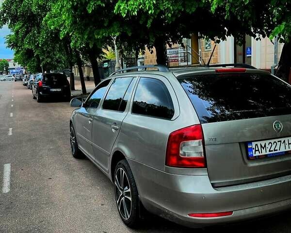 Серый Шкода Октавия, объемом двигателя 1.6 л и пробегом 221 тыс. км за 7300 $, фото 4 на Automoto.ua