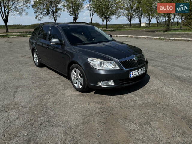 Серый Шкода Октавия, объемом двигателя 1.6 л и пробегом 253 тыс. км за 8850 $, фото 1 на Automoto.ua