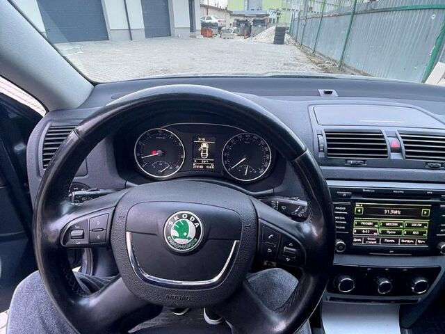 Серый Шкода Октавия, объемом двигателя 1.6 л и пробегом 270 тыс. км за 9000 $, фото 4 на Automoto.ua