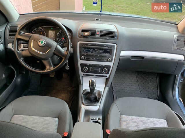 Сірий Шкода Октавія, об'ємом двигуна 1.39 л та пробігом 159 тис. км за 7999 $, фото 30 на Automoto.ua