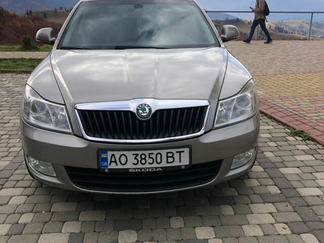 Серый Шкода Октавия, объемом двигателя 1.6 л и пробегом 275 тыс. км за 8400 $, фото 2 на Automoto.ua
