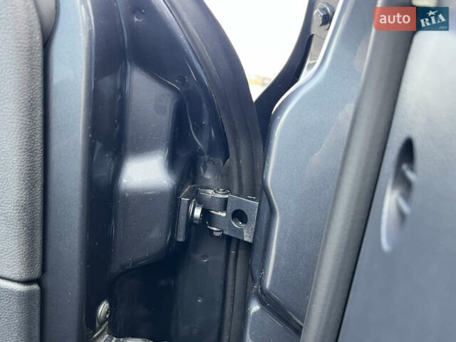 Серый Шкода Октавия, объемом двигателя 2 л и пробегом 211 тыс. км за 13200 $, фото 141 на Automoto.ua