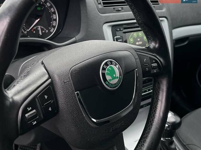 Серый Шкода Октавия, объемом двигателя 1.99 л и пробегом 235 тыс. км за 9700 $, фото 32 на Automoto.ua