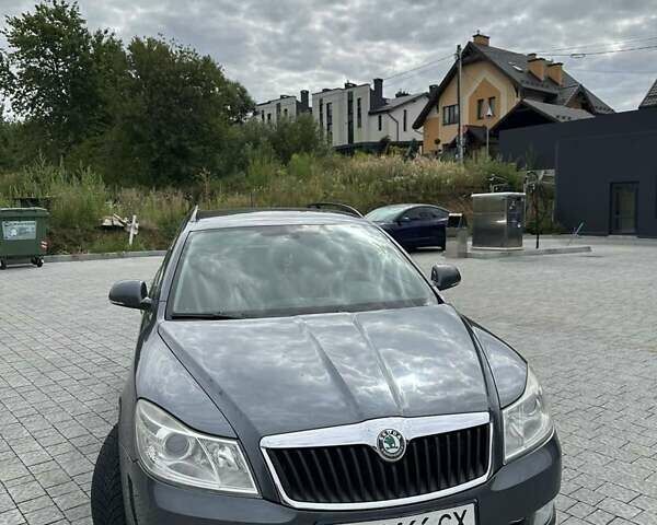 Серый Шкода Октавия, объемом двигателя 1.6 л и пробегом 231 тыс. км за 6850 $, фото 1 на Automoto.ua