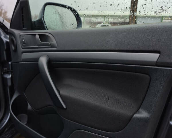 Серый Шкода Октавия, объемом двигателя 1.4 л и пробегом 236 тыс. км за 7600 $, фото 10 на Automoto.ua