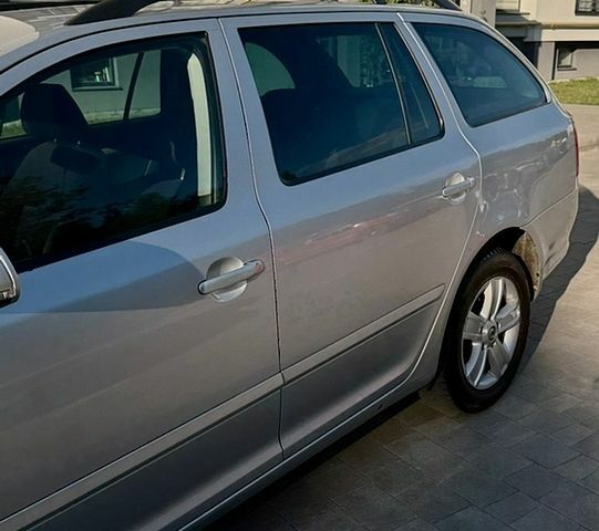Сірий Шкода Октавія, об'ємом двигуна 1.8 л та пробігом 126 тис. км за 8600 $, фото 3 на Automoto.ua