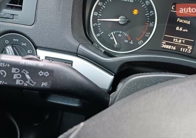 Серый Шкода Октавия, объемом двигателя 1.6 л и пробегом 308 тыс. км за 6650 $, фото 99 на Automoto.ua