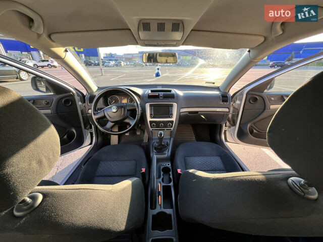 Сірий Шкода Октавія, об'ємом двигуна 1.6 л та пробігом 260 тис. км за 8400 $, фото 25 на Automoto.ua