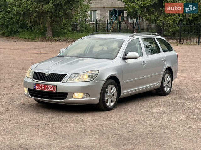 Серый Шкода Октавия, объемом двигателя 1.6 л и пробегом 266 тыс. км за 8599 $, фото 2 на Automoto.ua