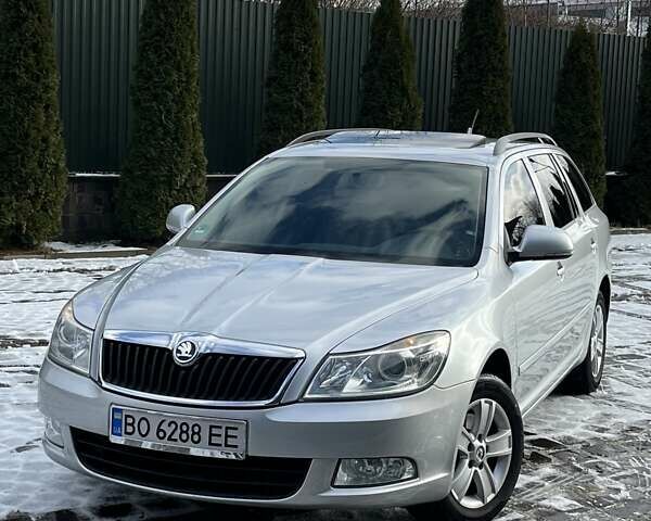 Серый Шкода Октавия, объемом двигателя 1.99 л и пробегом 235 тыс. км за 9700 $, фото 1 на Automoto.ua