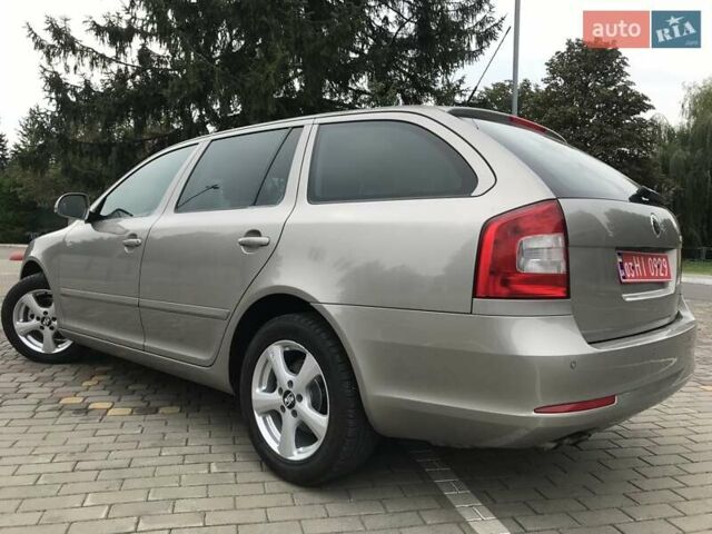 Шкода Октавія 2011 у Луцьку на Automoto.ua Сірий Шкода Октавія, об'ємом двигуна 0 л та пробігом 187 тис. км за 7850 $, фото 5 на Automoto.ua