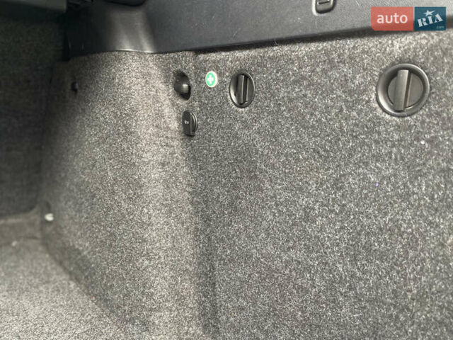 Серый Шкода Октавия, объемом двигателя 1.6 л и пробегом 230 тыс. км за 8300 $, фото 33 на Automoto.ua