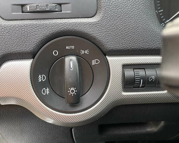 Сірий Шкода Октавія, об'ємом двигуна 1.97 л та пробігом 245 тис. км за 8999 $, фото 33 на Automoto.ua