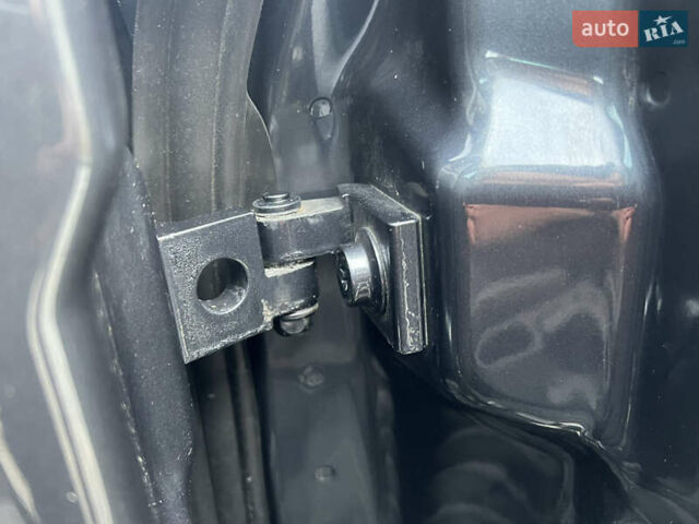 Серый Шкода Октавия, объемом двигателя 2 л и пробегом 211 тыс. км за 13200 $, фото 120 на Automoto.ua