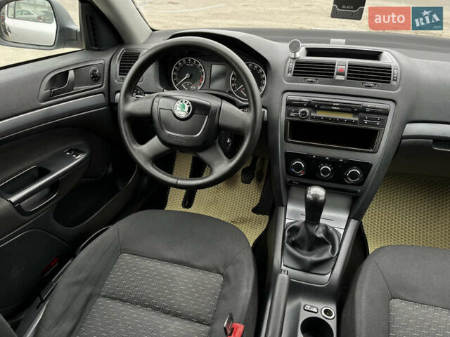 Серый Шкода Октавия, объемом двигателя 1.6 л и пробегом 331 тыс. км за 6650 $, фото 34 на Automoto.ua