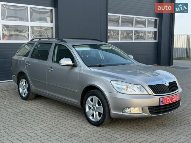 Серый Шкода Октавия, объемом двигателя 1.2 л и пробегом 237 тыс. км за 6777 $, фото 2 на Automoto.ua