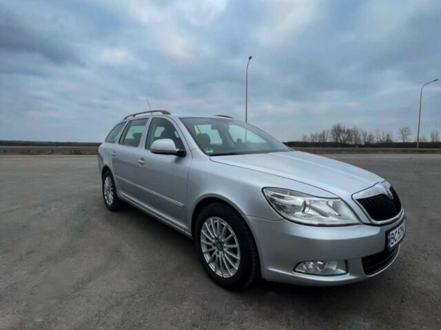 Серый Шкода Октавия, объемом двигателя 1.6 л и пробегом 333 тыс. км за 7900 $, фото 4 на Automoto.ua