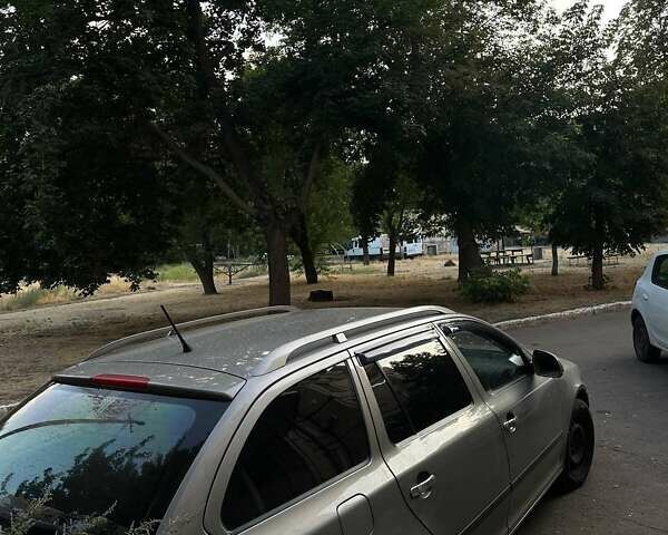 Сірий Шкода Октавія, об'ємом двигуна 1.6 л та пробігом 220 тис. км за 7500 $, фото 5 на Automoto.ua