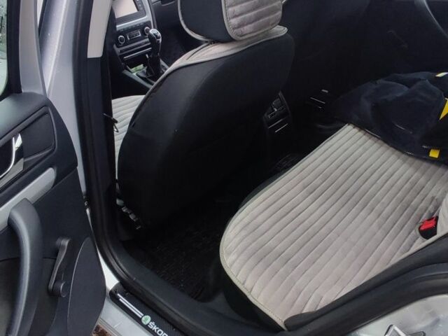 Серый Шкода Октавия, объемом двигателя 1.6 л и пробегом 242 тыс. км за 7800 $, фото 3 на Automoto.ua