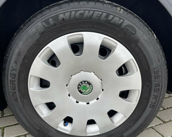 Сірий Шкода Октавія, об'ємом двигуна 1.39 л та пробігом 175 тис. км за 7900 $, фото 14 на Automoto.ua