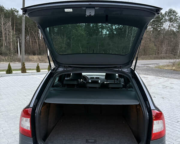 Сірий Шкода Октавія, об'ємом двигуна 2 л та пробігом 160 тис. км за 10999 $, фото 16 на Automoto.ua