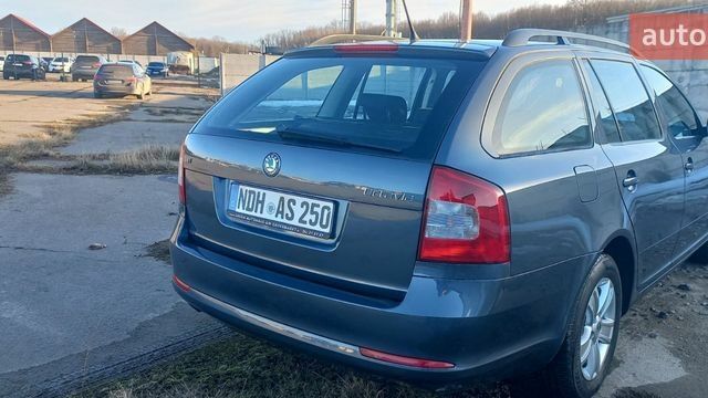 Серый Шкода Октавия, объемом двигателя 1.6 л и пробегом 182 тыс. км за 9499 $, фото 8 на Automoto.ua