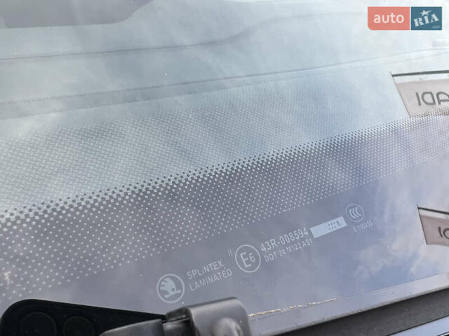 Серый Шкода Октавия, объемом двигателя 2 л и пробегом 211 тыс. км за 13200 $, фото 37 на Automoto.ua