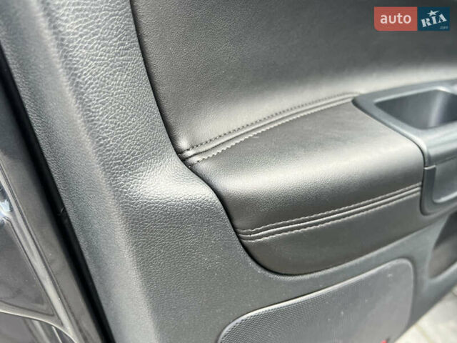 Серый Шкода Октавия, объемом двигателя 2 л и пробегом 211 тыс. км за 12950 $, фото 88 на Automoto.ua