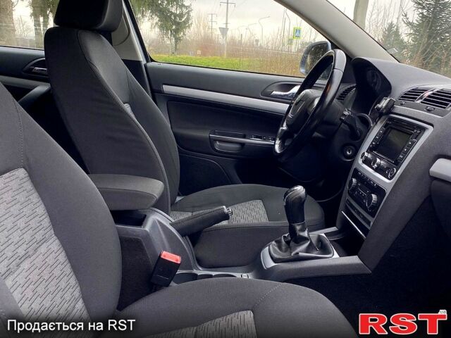 Сірий Шкода Октавія, об'ємом двигуна 1.4 л та пробігом 167 тис. км за 7400 $, фото 8 на Automoto.ua