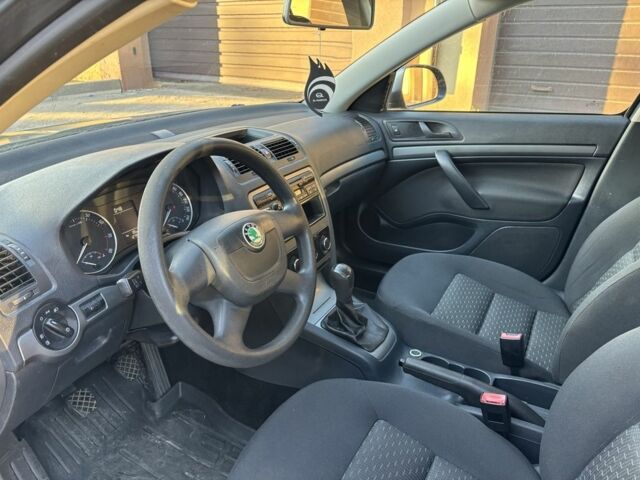 Сірий Шкода Октавія, об'ємом двигуна 1.4 л та пробігом 128 тис. км за 7000 $, фото 4 на Automoto.ua