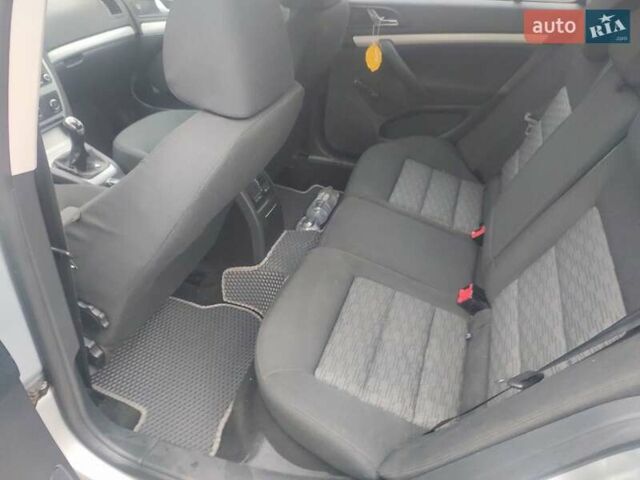 Серый Шкода Октавия, объемом двигателя 1.6 л и пробегом 237 тыс. км за 7300 $, фото 10 на Automoto.ua