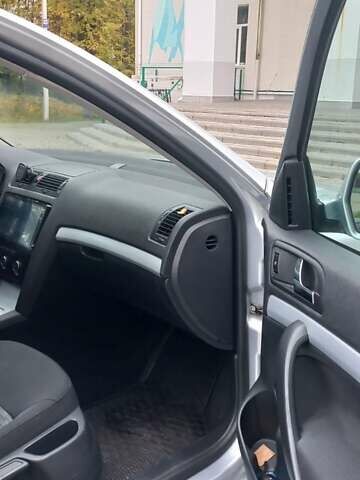Шкода Октавія 2011 у Вінниці на Automoto.ua Сірий Шкода Октавія, об'ємом двигуна 1.6 л та пробігом 268 тис. км за 7900 $, фото 2 на Automoto.ua