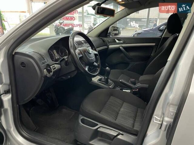 Сірий Шкода Октавія, об'ємом двигуна 1.6 л та пробігом 250 тис. км за 7790 $, фото 16 на Automoto.ua
