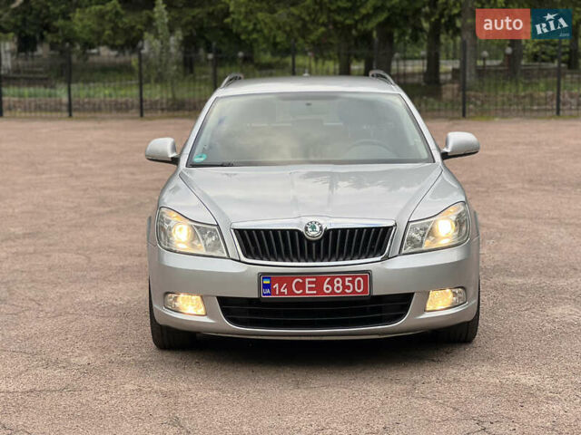 Серый Шкода Октавия, объемом двигателя 1.6 л и пробегом 266 тыс. км за 8599 $, фото 1 на Automoto.ua