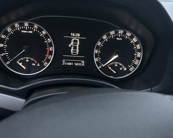 Серый Шкода Октавия, объемом двигателя 1.6 л и пробегом 211 тыс. км за 9449 $, фото 6 на Automoto.ua