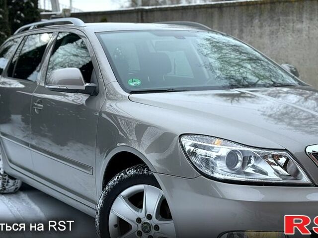 Серый Шкода Октавия, объемом двигателя 1.8 л и пробегом 243 тыс. км за 7850 $, фото 2 на Automoto.ua