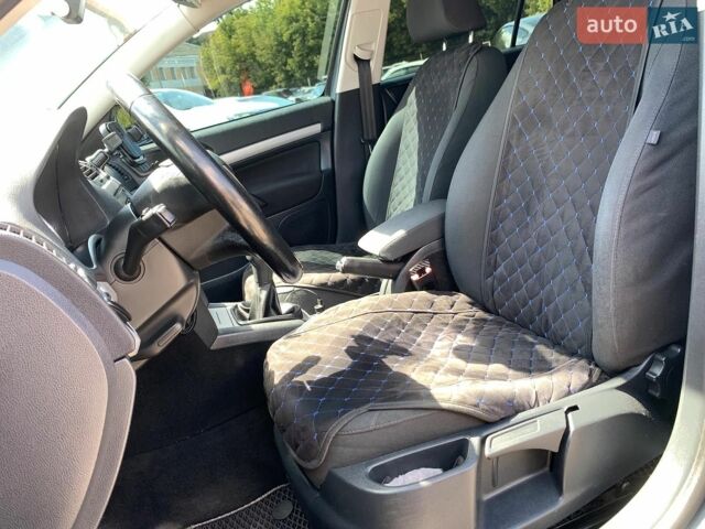 Серый Шкода Октавия, объемом двигателя 1.6 л и пробегом 242 тыс. км за 7990 $, фото 16 на Automoto.ua