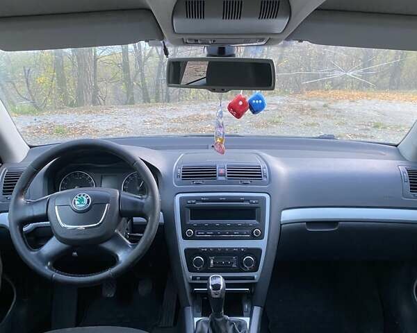 Серый Шкода Октавия, объемом двигателя 1.6 л и пробегом 261 тыс. км за 7850 $, фото 10 на Automoto.ua