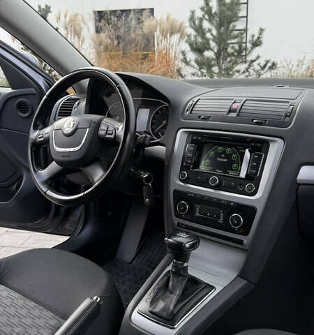 Сірий Шкода Октавія, об'ємом двигуна 1.8 л та пробігом 232 тис. км за 7300 $, фото 19 на Automoto.ua