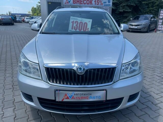 Серый Шкода Октавия, объемом двигателя 1.6 л и пробегом 187 тыс. км за 7800 $, фото 1 на Automoto.ua