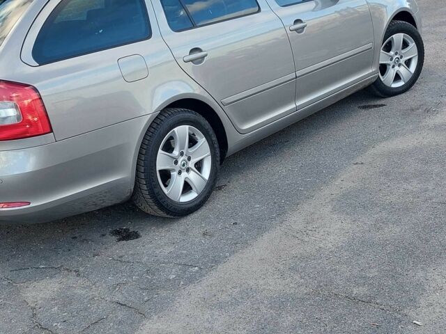 Серый Шкода Октавия, объемом двигателя 1.8 л и пробегом 240 тыс. км за 8550 $, фото 3 на Automoto.ua