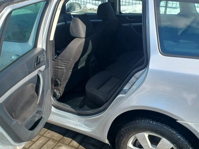 Сірий Шкода Октавія, об'ємом двигуна 1.6 л та пробігом 398 тис. км за 7100 $, фото 6 на Automoto.ua