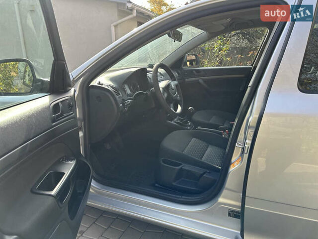 Серый Шкода Октавия, объемом двигателя 1.6 л и пробегом 374 тыс. км за 6600 $, фото 8 на Automoto.ua