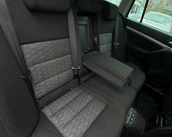 Серый Шкода Октавия, объемом двигателя 1.6 л и пробегом 236 тыс. км за 9900 $, фото 16 на Automoto.ua