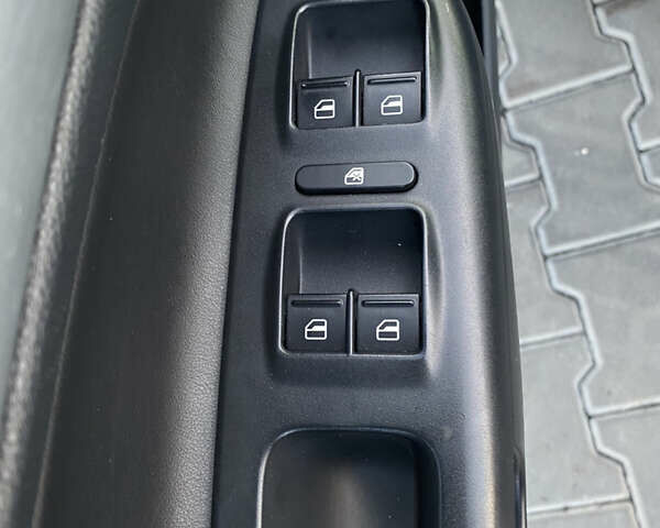 Серый Шкода Октавия, объемом двигателя 2 л и пробегом 218 тыс. км за 9900 $, фото 42 на Automoto.ua