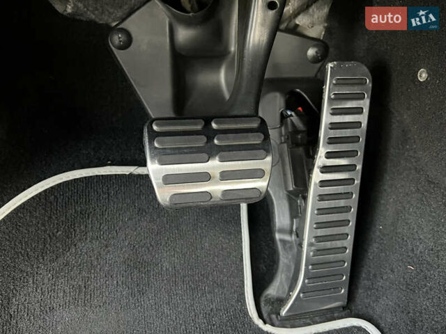 Серый Шкода Октавия, объемом двигателя 2 л и пробегом 211 тыс. км за 13200 $, фото 68 на Automoto.ua