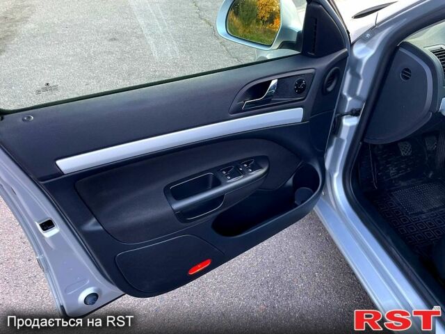 Серый Шкода Октавия, объемом двигателя 1.6 л и пробегом 236 тыс. км за 8999 $, фото 3 на Automoto.ua